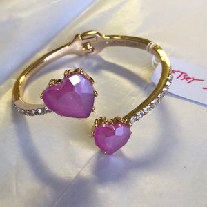Betsey Johnson Gold Tone Look Into Your Heart Bypass Hinge Bangle Crystal NWT